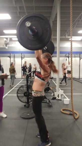 CrossFit hotties doing Push Jerks at CrossFit competition